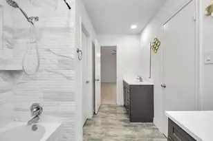 4922 E Laureldale Dr, Houston, TX 77041 - Photo 22