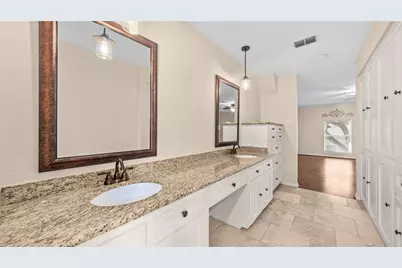 9621 Longmont Drive, Houston, TX 77063 - Photo 26