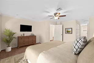 9621 Longmont Dr, Houston, TX 77063 - Photo 24