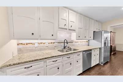 9621 Longmont Drive, Houston, TX 77063 - Photo 8