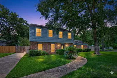 2239 Parkdale Drive, Houston, TX 77339 - Photo 2