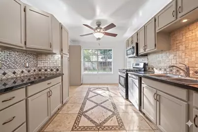 2239 Parkdale Drive, Houston, TX 77339 - Photo 10