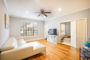 2255 Braeswood Park Dr, Houston, TX 77030 - Photo 6