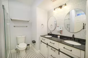 2255 Braeswood Park Dr, Houston, TX 77030 - Photo 12