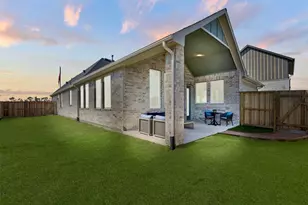 11919 Canal View Blvd, Mont Belvieu, TX 77523 - Photo 26