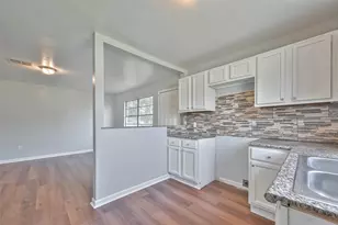 3918 Tavenor Ln, Houston, TX 77047 - Photo 8