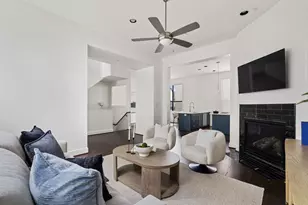2105 Woodhead St, Houston, TX 77019 - Photo 10