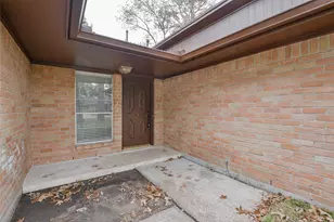 2075 Little Cedar Dr, Houston, TX 77339 - Photo 4