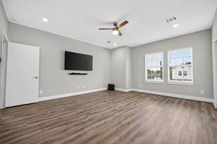 7814 De Priest St, Houston, TX 77088 - Photo 32