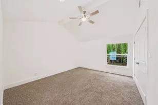 5317 Pease St, Houston, TX 77023 - Photo 16
