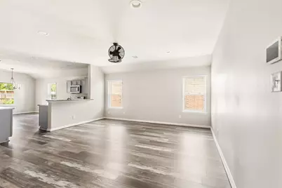 10331 Whisper Bluff Drive, Humble, TX 77396 - Photo 4
