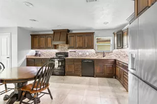 2543 Fountain View St, New Caney, TX 77357 - Photo 6