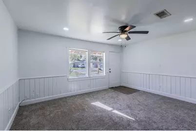 301 E Dumble Street, Alvin, TX 77511 - Photo 12