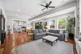 220 W 10th St, Houston, TX 77008 - Photo 4