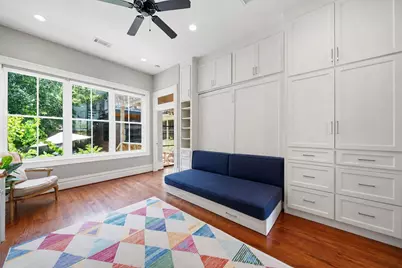 220 W 10th Street, Houston, TX 77008 - Photo 20