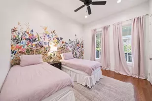 220 W 10th St, Houston, TX 77008 - Photo 18