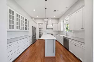 220 W 10th St, Houston, TX 77008 - Photo 10