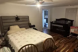 402 W James Ave, Baytown, TX 77520 - Photo 16