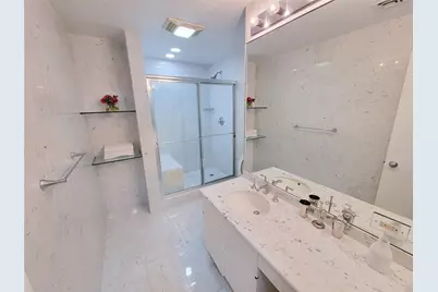 9333 Memorial Drive #410, Houston, TX 77024 - Photo 36