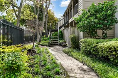 1100 Augusta Drive #7, Houston, TX 77057 - Photo 6