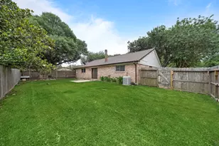 1617 Pecan Hollow St, Pearland, TX 77581 - Photo 8