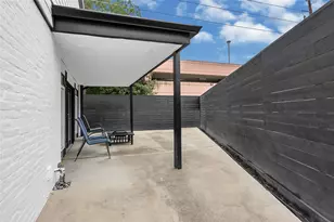 7 Briar Dale Ct, Houston, TX 77027 - Photo 20