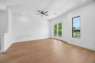 1323 W 22nd Street, Houston, TX 77008 - Photo 12