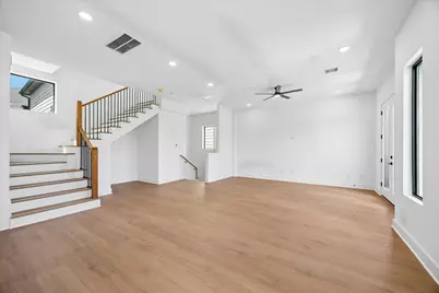 1323 W 22nd Street, Houston, TX 77008 - Photo 10