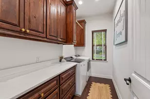 636 W Lake Dr, Livingston, TX 77351 - Photo 8