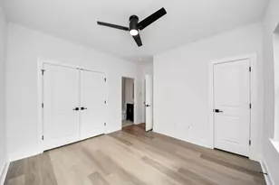 5630 Dolores St, Houston, TX 77057 - Photo 26