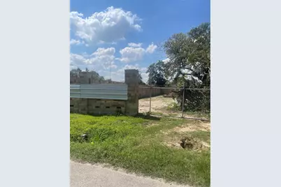 7317 Roswell Street, Houston, TX 77022 - Photo 6