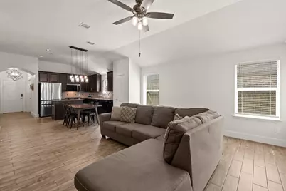 1135 Treasure Court, Baytown, TX 77521 - Photo 10