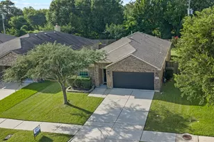 1135 Treasure Ct, Baytown, TX 77521 - Photo 1