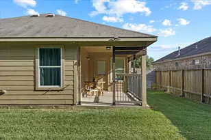 1135 Treasure Ct, Baytown, TX 77521 - Photo 32