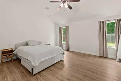 1135 Treasure Court, Baytown, TX 77521 - Photo 14