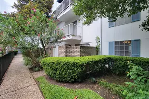 2601 Bellefontaine St, Houston, TX 77025 - Photo 34