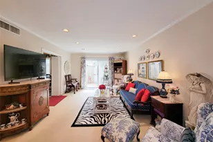2601 Bellefontaine St, Houston, TX 77025 - Photo 8
