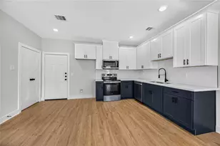 4357 Elmwood St, Houston, TX 77051 - Photo 6