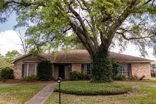 5950 Pinkstaff Ln, Beaumont, TX 77706 - Photo 2