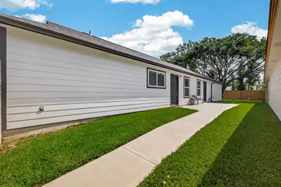 13843 Northlake Drive, Houston, TX 77049 - Photo 14