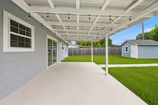 1306 Camden Rd, Pasadena, TX 77502 - Photo 14