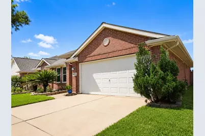 19631 Amistad Dr, Tomball, TX 77375 - Photo 2