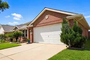 19631 Amistad Dr, Tomball, TX 77375 - Photo 2