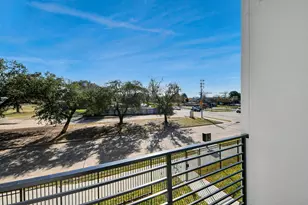 4802 Elysian St, Houston, TX 77009 - Photo 10