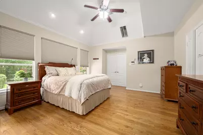 8961 Fallsbrook Court, Conroe, TX 77302 - Photo 18