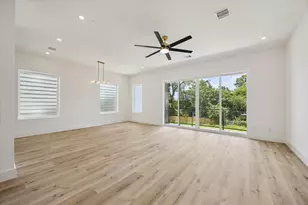 1034 W 17th St St, Houston, TX 77008 - Photo 2