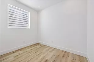 1034 W 17th St St, Houston, TX 77008 - Photo 16