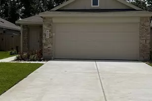 932 Capracotta Dr, Huffman, TX 77336 - Photo 1