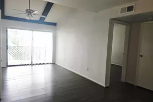 9090 S Braeswood Blvd, Houston, TX 77074 - Photo 6