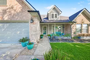 3802 Crestwood Cir, Needville, TX 77461 - Photo 2